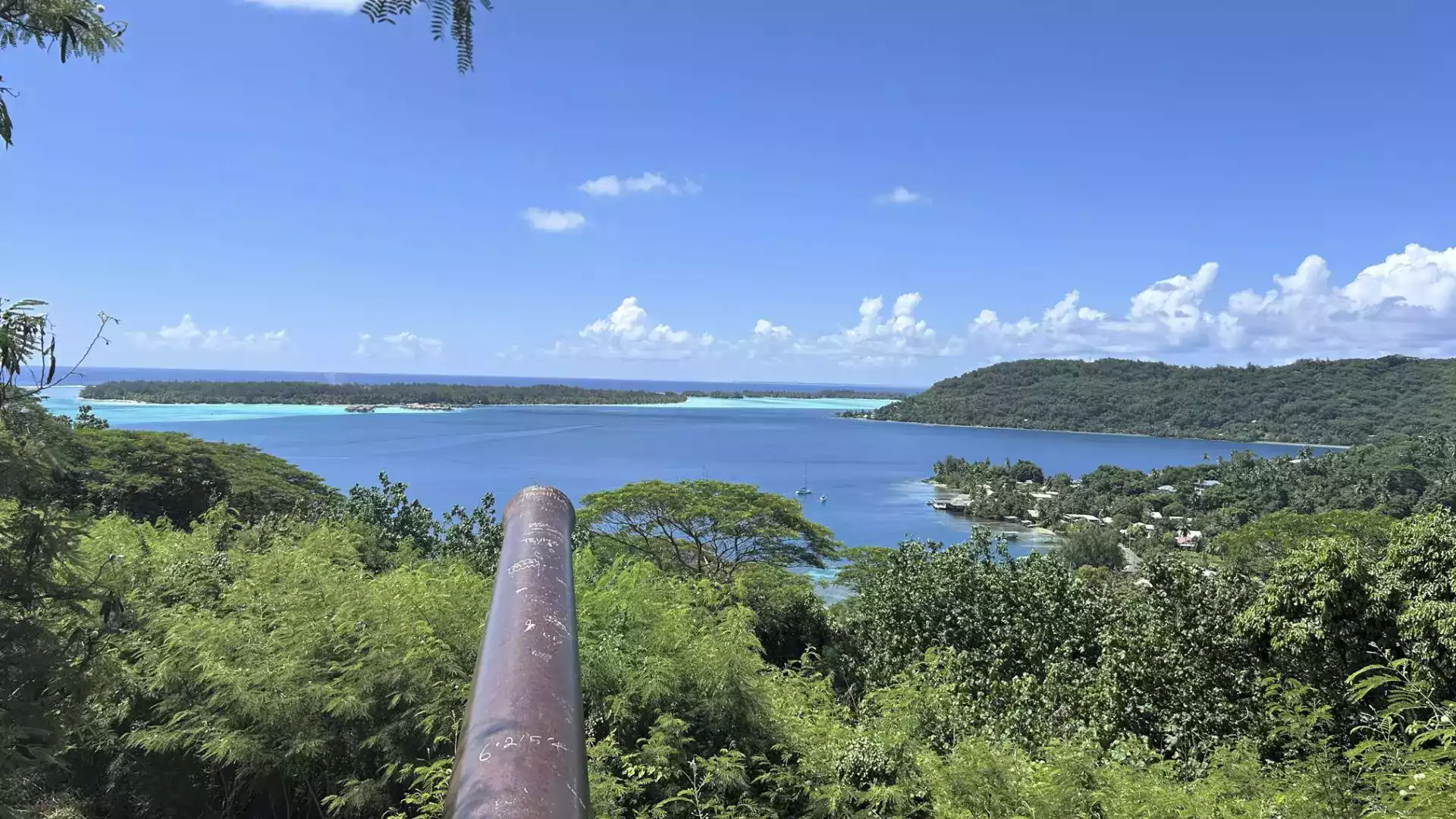 Canons WW2 Bora Bora safari 4x4 tour Polynésie française