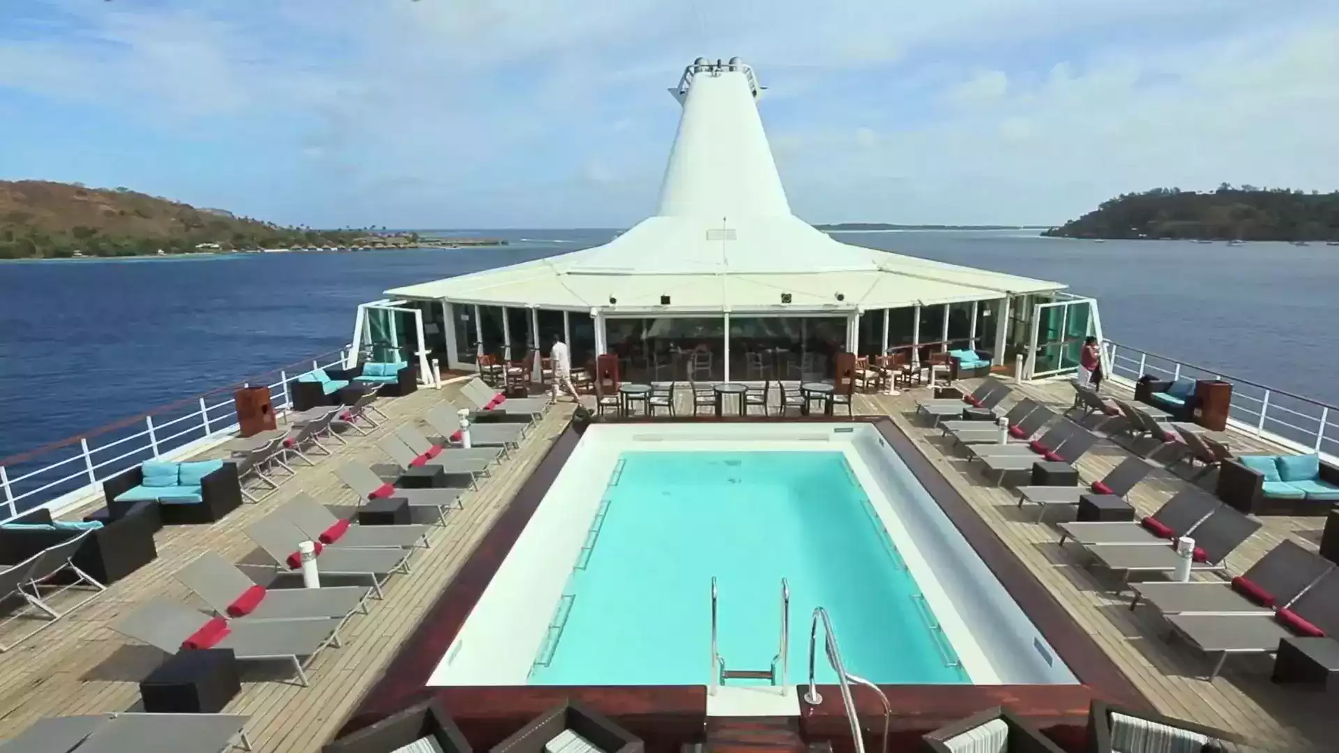 Paul Gauguin cruise pool deck French Polynesia
