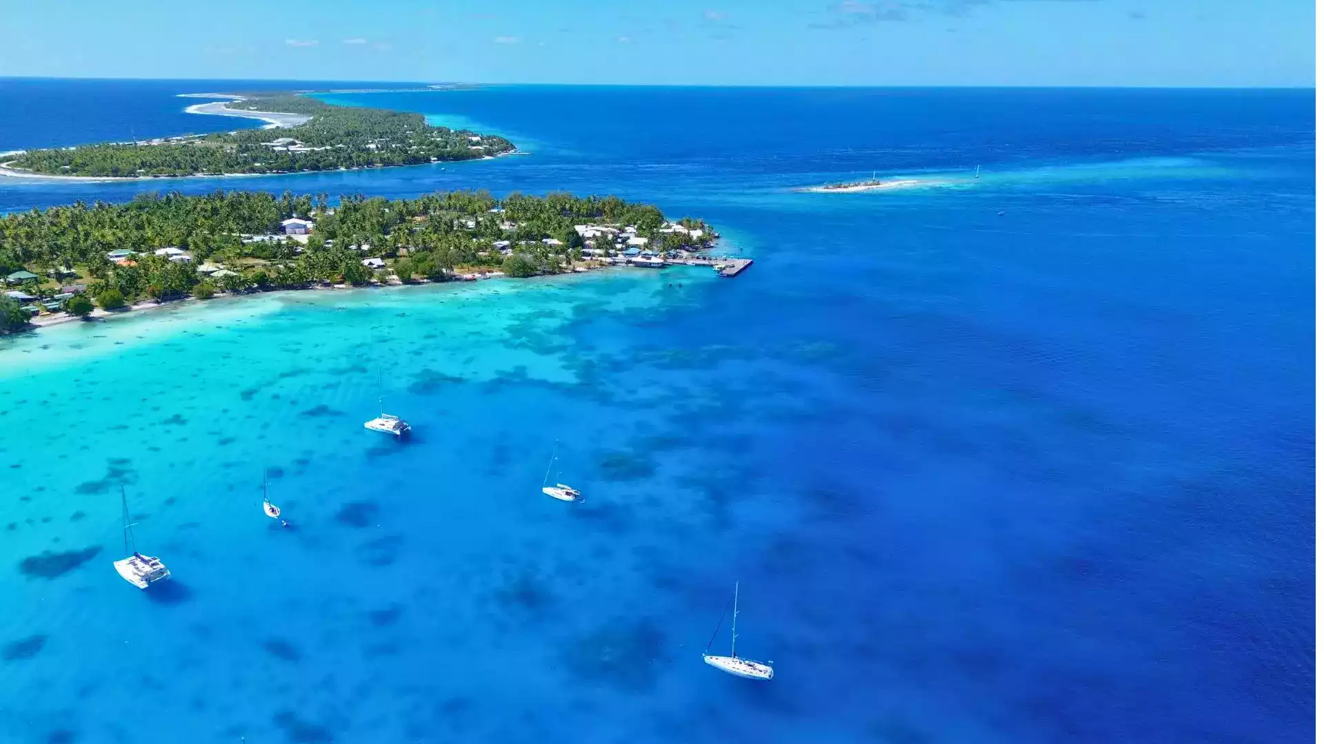 Rangiroa atollo lagoon bleu Tuamotu Polinesia