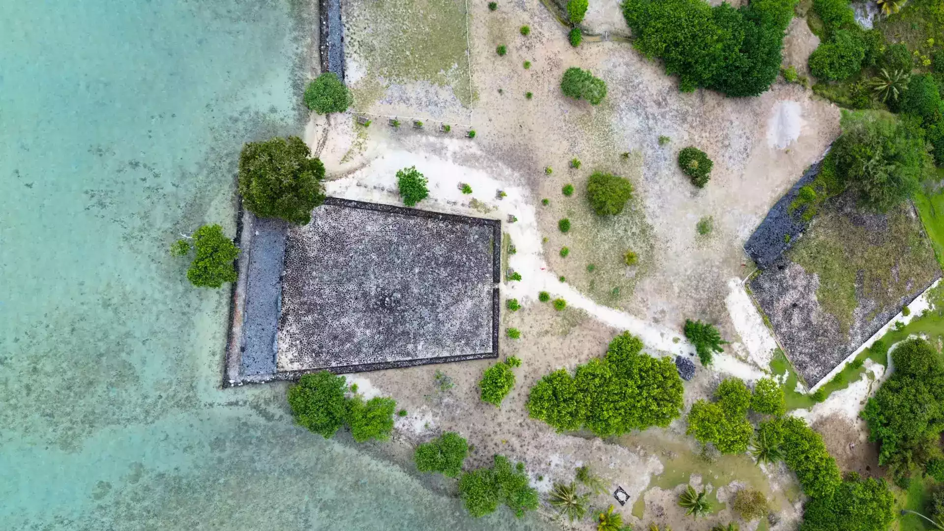 Marae Taputapuatea Raiatea UNESCO World Heritage lagoon French Polynesia