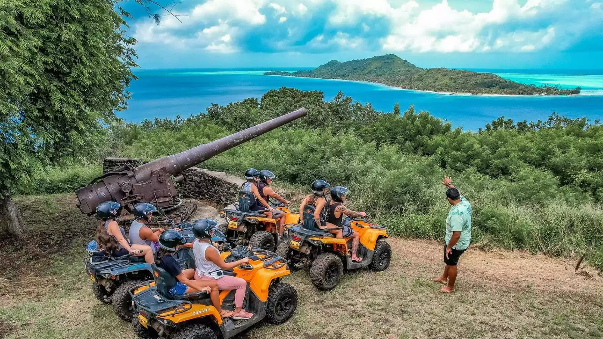Canons de la Seconde Guerre mondiale Bora Bora tour quad ATV Polynésie française