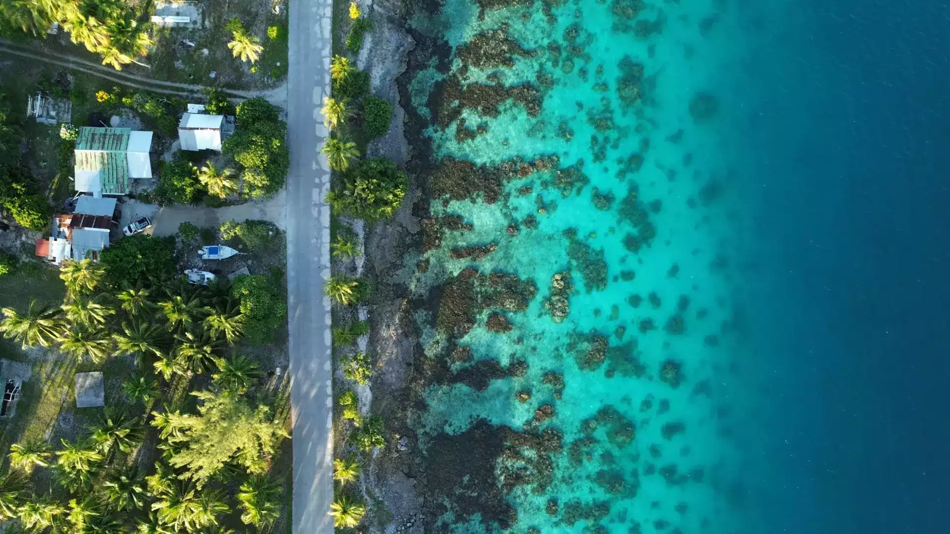 Matira Beach Bora Bora le Moana resort honeymoon budget