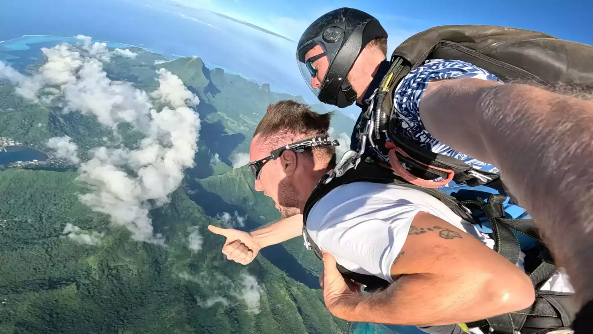 Skydiving Moorea view lagoon mountains bays French Polynesia